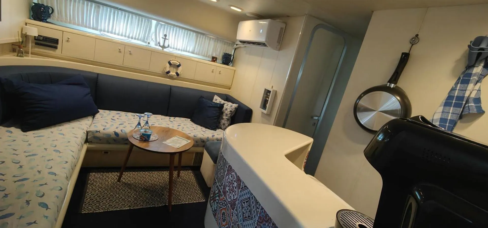Desire Charming House Boat Hotel Palermo Italy